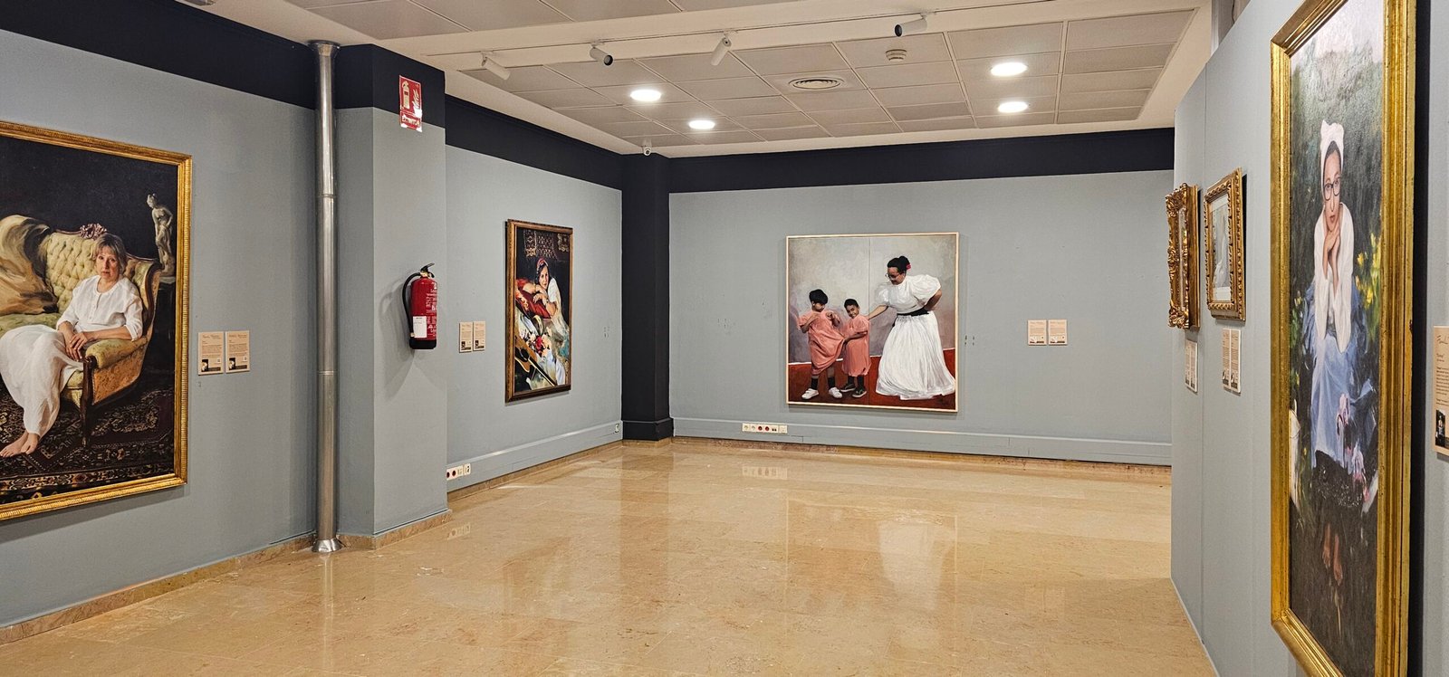 Love in Female Portraits: DONAiDONA Special Edition at the Botanical Garden of the University of Valencia